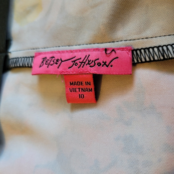 Betsey Johnson Black Floral Pencil Skirt Size 10 - Picture 2 of 3